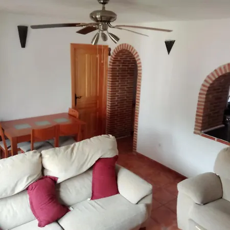 Holiday home Labrador A 9k De Monfraguee *