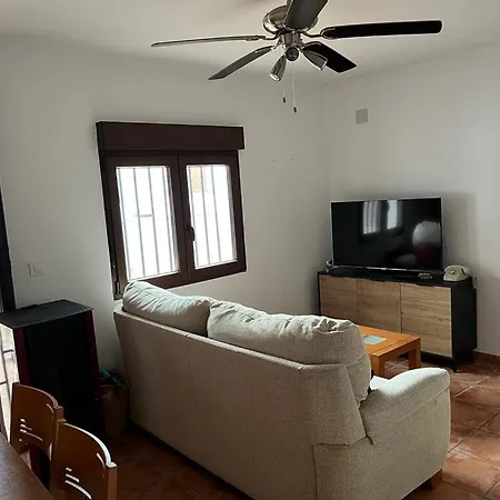 Labrador A 9k De Monfraguee Torrejon el Rubio